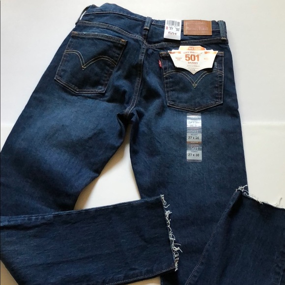 NWTLevi's 501 Skinny Stretch with Raw Hem - Picture 5 of 8